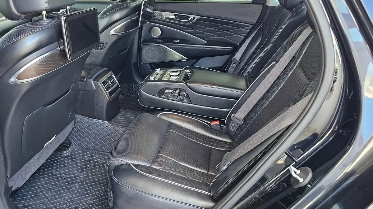 Аренда KIA K900 Аренда KIA K900